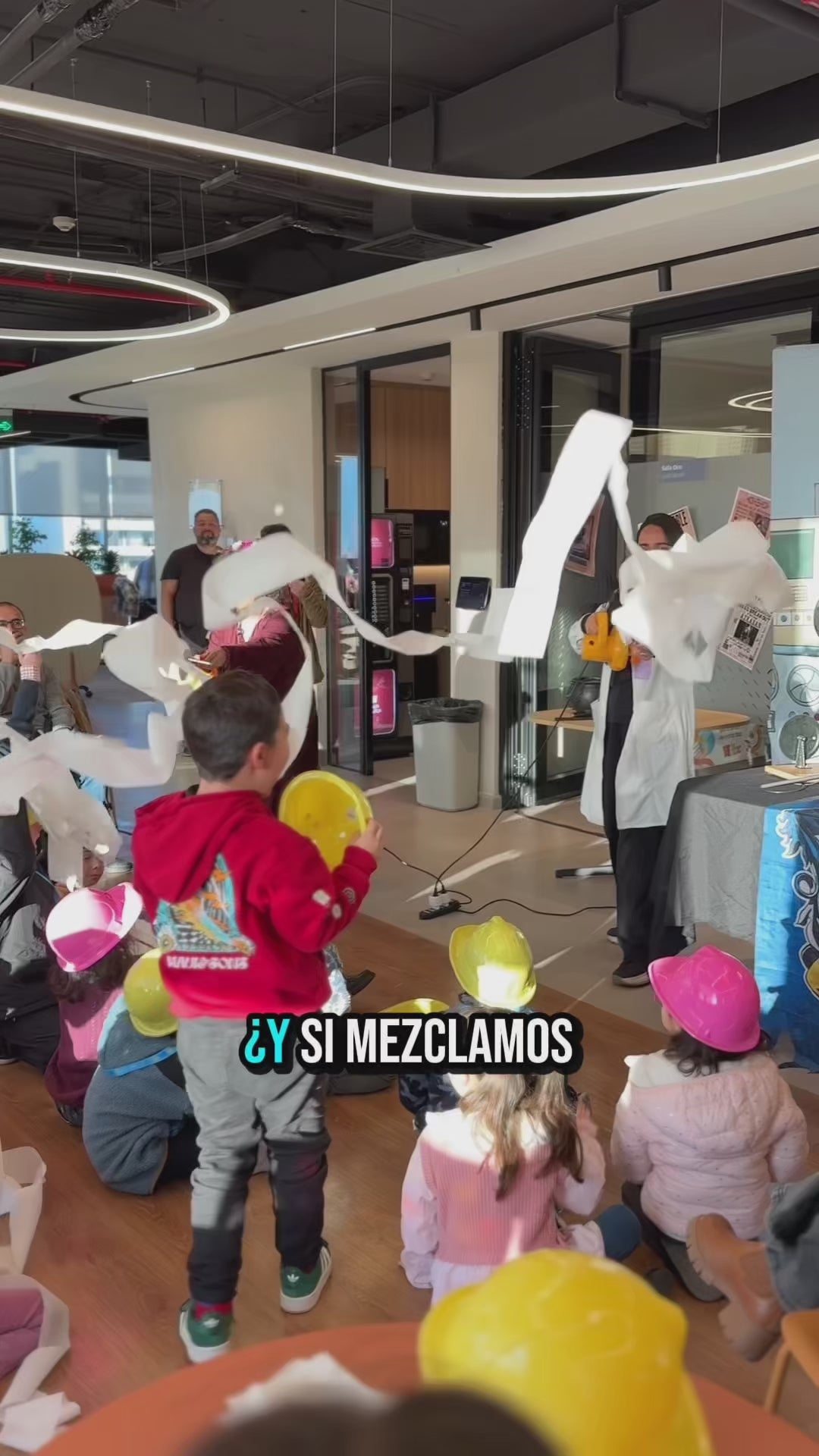 Cargar video: Blitz Ciencia en tu Empresa